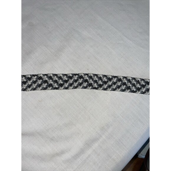 Under Armour Stretchy Belt Men’s Size 45” Gray White Fabric Adjustable Buckle - Picture 10 of 12